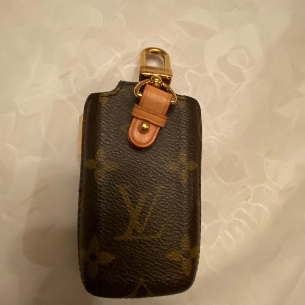 LOUIS VUITTON phone case.  EarPods case